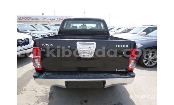 Gura Imported Toyota Hilux Black Imodoka i Import - Dubai mu Uganda Gura Imported Toyota Hilux Black Imodoka i Import - Dubai mu Uganda