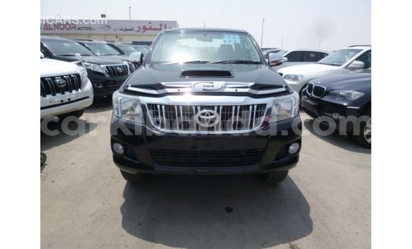 Gura Imported Toyota Hilux Black Imodoka i Import - Dubai mu Uganda Gura Imported Toyota Hilux Black Imodoka i Import - Dubai mu Uganda