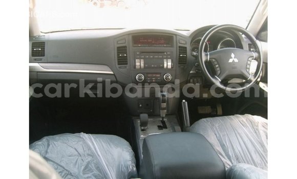 Nunua Imported Mitsubishi Pajero Nyingine Gari ndani ya Import - Dubai nchini Uganda Nunua Imported Mitsubishi Pajero Nyingine Gari ndani ya Import - Dubai nchini Uganda