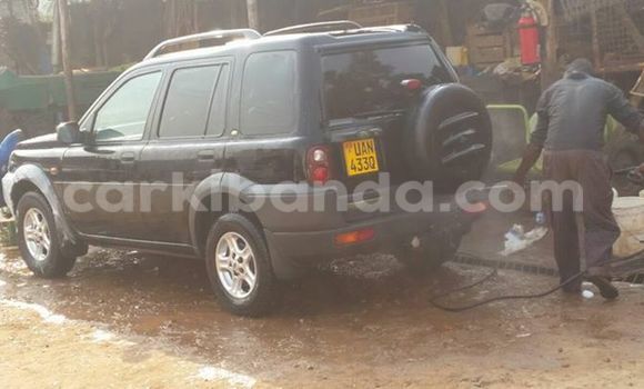 Gura Yakoze Land Rover Defender Black Imodoka i Kampala mu Uganda Gura Yakoze Land Rover Defender Black Imodoka i Kampala mu Uganda