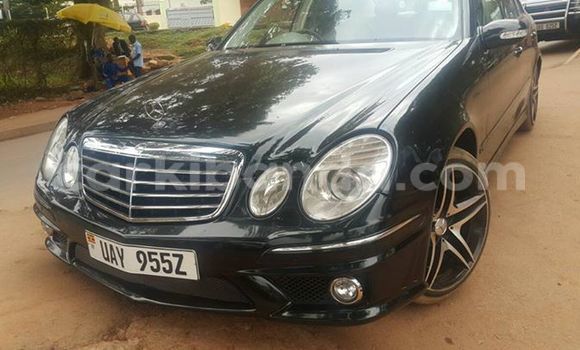 Gura Yakoze Mercedes‒Benz E–Class Black Imodoka i Kampala mu Uganda Gura Yakoze Mercedes‒Benz E–Class Black Imodoka i Kampala mu Uganda
