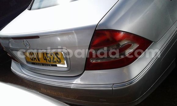 Gura Yakoze Mercedes‒Benz C–Class Silver Imodoka i Kampala mu Uganda Gura Yakoze Mercedes‒Benz C–Class Silver Imodoka i Kampala mu Uganda