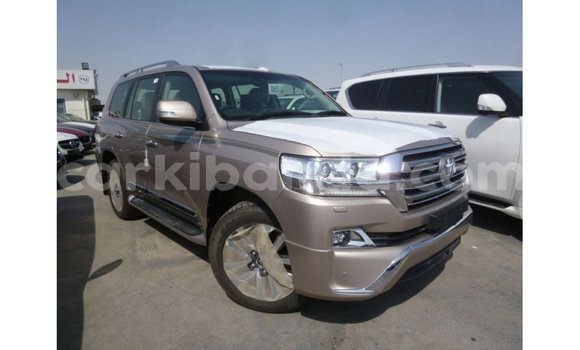 Nunua Imported Toyota Land Cruiser Nyingine Gari ndani ya Import - Dubai nchini Uganda Nunua Imported Toyota Land Cruiser Nyingine Gari ndani ya Import - Dubai nchini Uganda