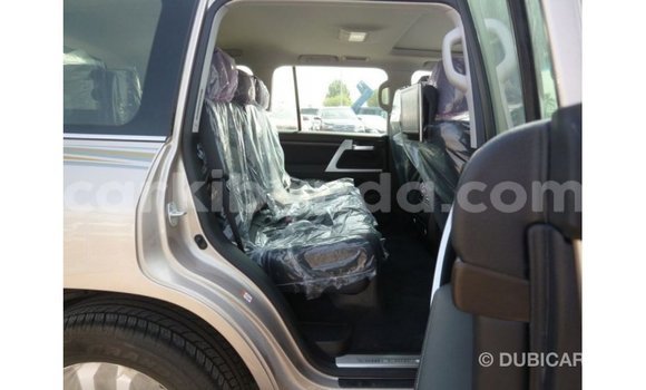 Nunua Imported Toyota Land Cruiser Nyingine Gari ndani ya Import - Dubai nchini Uganda Nunua Imported Toyota Land Cruiser Nyingine Gari ndani ya Import - Dubai nchini Uganda