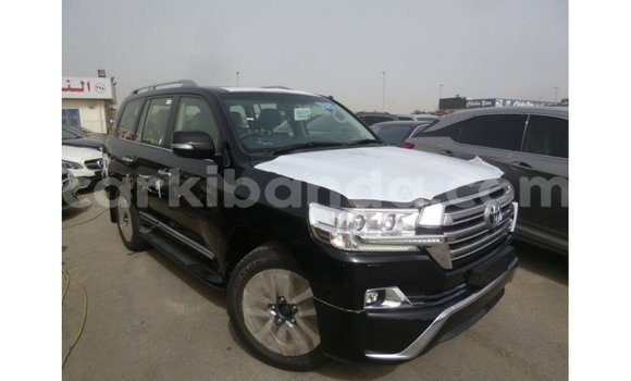 Gura Imported Toyota Land Cruiser Black Imodoka i Import - Dubai mu Uganda Gura Imported Toyota Land Cruiser Black Imodoka i Import - Dubai mu Uganda