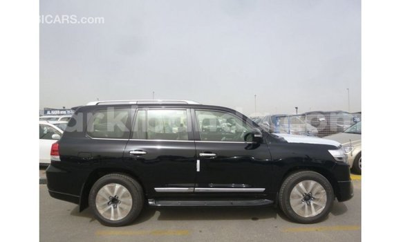 Gura Imported Toyota Land Cruiser Black Imodoka i Import - Dubai mu Uganda Gura Imported Toyota Land Cruiser Black Imodoka i Import - Dubai mu Uganda