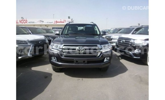 Acheter Import Voiture Toyota Land Cruiser Autre à Import - Dubai, Ouganda Acheter Import Voiture Toyota Land Cruiser Autre à Import - Dubai, Ouganda