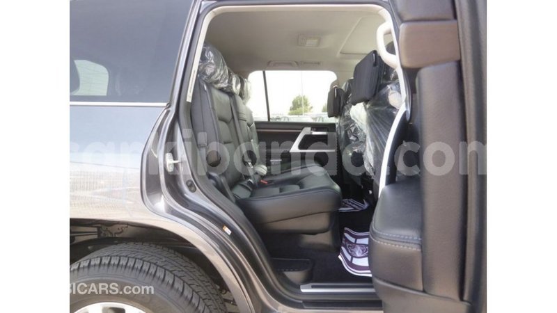 Big with watermark toyota land cruiser uganda import dubai 9137