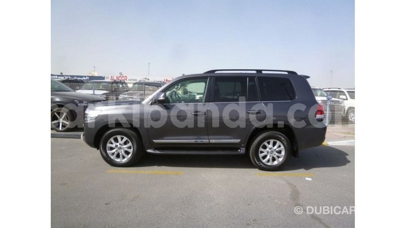 Big with watermark toyota land cruiser uganda import dubai 9137