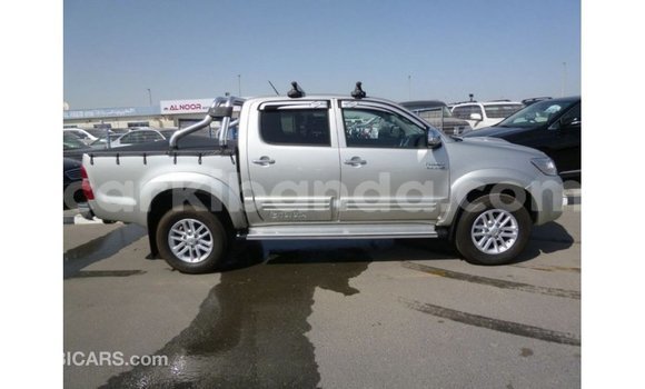 Acheter Import Voiture Toyota Hilux Autre à Import - Dubai, Ouganda Acheter Import Voiture Toyota Hilux Autre à Import - Dubai, Ouganda