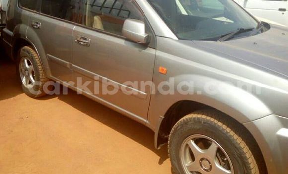 Gura Yakoze Nissan X–Trail Silver Imodoka i Kampala mu Uganda Gura Yakoze Nissan X–Trail Silver Imodoka i Kampala mu Uganda