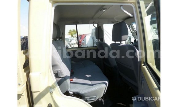 Gura Imported Toyota Land Cruiser Beige Imodoka i Import - Dubai mu Uganda Gura Imported Toyota Land Cruiser Beige Imodoka i Import - Dubai mu Uganda