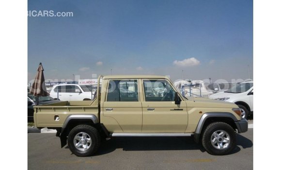 Gura Imported Toyota Land Cruiser Beige Imodoka i Import - Dubai mu Uganda Gura Imported Toyota Land Cruiser Beige Imodoka i Import - Dubai mu Uganda