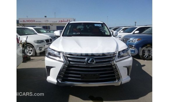 Gura Imported Lexus LX White Imodoka i Import - Dubai mu Uganda Gura Imported Lexus LX White Imodoka i Import - Dubai mu Uganda