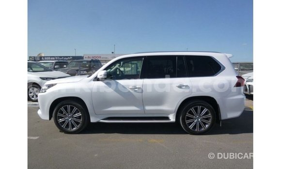 Gura Imported Lexus LX White Imodoka i Import - Dubai mu Uganda Gura Imported Lexus LX White Imodoka i Import - Dubai mu Uganda