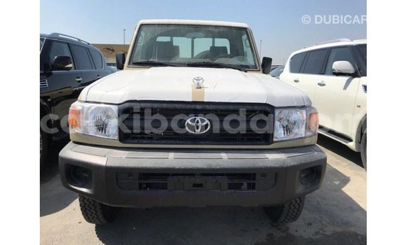 Gura Imported Toyota Land Cruiser Beige Imodoka i Import - Dubai mu Uganda Gura Imported Toyota Land Cruiser Beige Imodoka i Import - Dubai mu Uganda