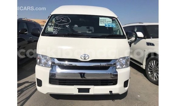 Gura Imported Toyota Hiace White Imodoka i Import - Dubai mu Uganda Gura Imported Toyota Hiace White Imodoka i Import - Dubai mu Uganda
