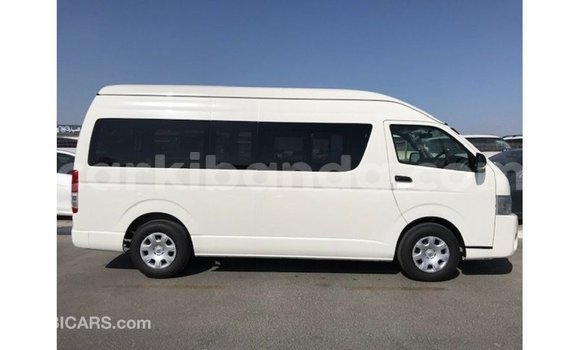 Gura Imported Toyota Hiace White Imodoka i Import - Dubai mu Uganda Gura Imported Toyota Hiace White Imodoka i Import - Dubai mu Uganda