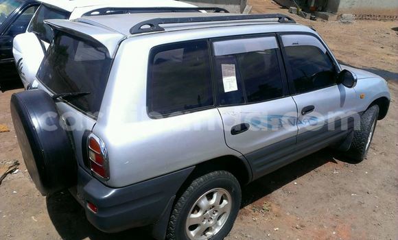 Buy Used Toyota RAV4 White Car in Kampala in Uganda Buy Used Toyota RAV4 White Car in Kampala in Uganda