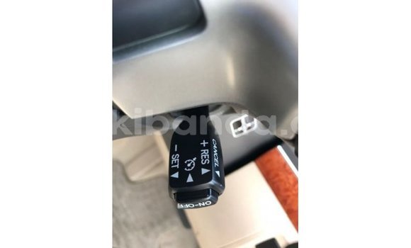 Nunua Imported Toyota Land Cruiser Nyeusi Gari ndani ya Import - Dubai nchini Uganda Nunua Imported Toyota Land Cruiser Nyeusi Gari ndani ya Import - Dubai nchini Uganda