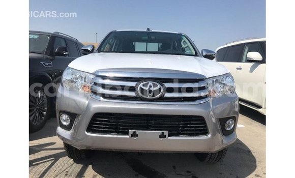 Nunua Imported Toyota Hilux Nyingine Gari ndani ya Import - Dubai nchini Uganda Nunua Imported Toyota Hilux Nyingine Gari ndani ya Import - Dubai nchini Uganda