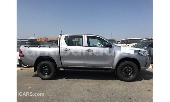 Nunua Imported Toyota Hilux Nyingine Gari ndani ya Import - Dubai nchini Uganda Nunua Imported Toyota Hilux Nyingine Gari ndani ya Import - Dubai nchini Uganda