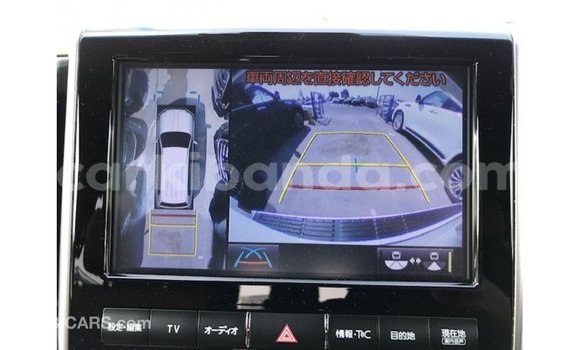 Acheter Import Voiture Toyota Land Cruiser Blanc à Import - Dubai, Ouganda Acheter Import Voiture Toyota Land Cruiser Blanc à Import - Dubai, Ouganda