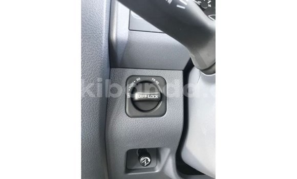 Gura Imported Toyota Land Cruiser White Imodoka i Import - Dubai mu Uganda Gura Imported Toyota Land Cruiser White Imodoka i Import - Dubai mu Uganda