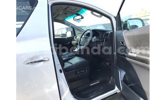 Buy Import Toyota Vellfire White Car in Import - Dubai in Uganda Buy Import Toyota Vellfire White Car in Import - Dubai in Uganda