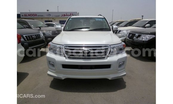 Buy Import Toyota Land Cruiser White Car in Import - Dubai in Uganda Buy Import Toyota Land Cruiser White Car in Import - Dubai in Uganda