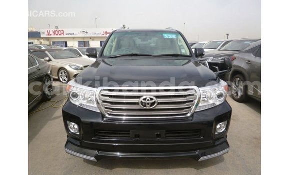 Gura Imported Toyota Land Cruiser Black Imodoka i Import - Dubai mu Uganda Gura Imported Toyota Land Cruiser Black Imodoka i Import - Dubai mu Uganda