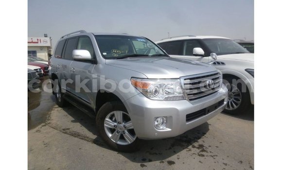 Nunua Imported Toyota Land Cruiser Nyingine Gari ndani ya Import - Dubai nchini Uganda Nunua Imported Toyota Land Cruiser Nyingine Gari ndani ya Import - Dubai nchini Uganda