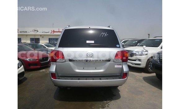 Nunua Imported Toyota Land Cruiser Nyingine Gari ndani ya Import - Dubai nchini Uganda Nunua Imported Toyota Land Cruiser Nyingine Gari ndani ya Import - Dubai nchini Uganda