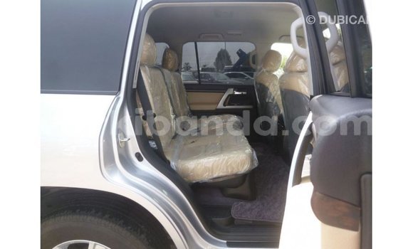 Nunua Imported Toyota Land Cruiser Nyingine Gari ndani ya Import - Dubai nchini Uganda Nunua Imported Toyota Land Cruiser Nyingine Gari ndani ya Import - Dubai nchini Uganda