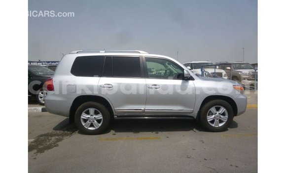 Nunua Imported Toyota Land Cruiser Nyingine Gari ndani ya Import - Dubai nchini Uganda Nunua Imported Toyota Land Cruiser Nyingine Gari ndani ya Import - Dubai nchini Uganda