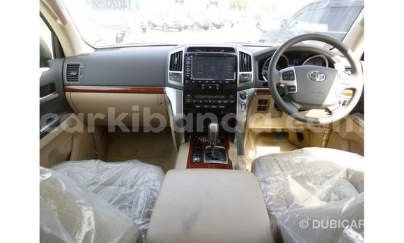 Nunua Imported Toyota Land Cruiser Nyeusi Gari ndani ya Import - Dubai nchini Uganda Nunua Imported Toyota Land Cruiser Nyeusi Gari ndani ya Import - Dubai nchini Uganda