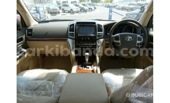 Gura Imported Toyota Land Cruiser White Imodoka i Import - Dubai mu Uganda Gura Imported Toyota Land Cruiser White Imodoka i Import - Dubai mu Uganda