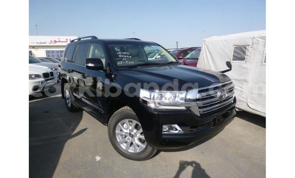 Nunua Imported Toyota Land Cruiser Nyeusi Gari ndani ya Import - Dubai nchini Uganda Nunua Imported Toyota Land Cruiser Nyeusi Gari ndani ya Import - Dubai nchini Uganda