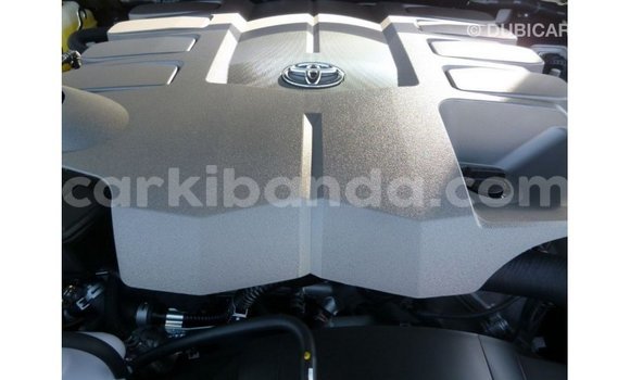 Gura Imported Toyota Land Cruiser White Imodoka i Import - Dubai mu Uganda Gura Imported Toyota Land Cruiser White Imodoka i Import - Dubai mu Uganda