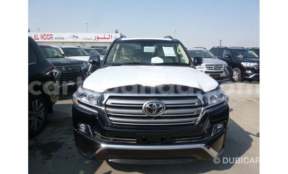 Gura Imported Toyota Land Cruiser Black Imodoka i Import - Dubai mu Uganda Gura Imported Toyota Land Cruiser Black Imodoka i Import - Dubai mu Uganda