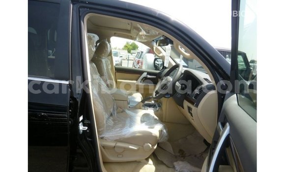 Gura Imported Toyota Land Cruiser Black Imodoka i Import - Dubai mu Uganda Gura Imported Toyota Land Cruiser Black Imodoka i Import - Dubai mu Uganda