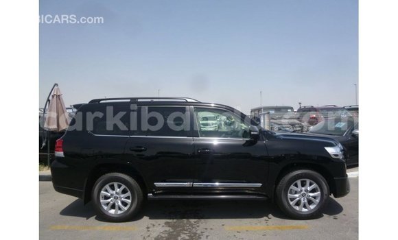 Gura Imported Toyota Land Cruiser Black Imodoka i Import - Dubai mu Uganda Gura Imported Toyota Land Cruiser Black Imodoka i Import - Dubai mu Uganda