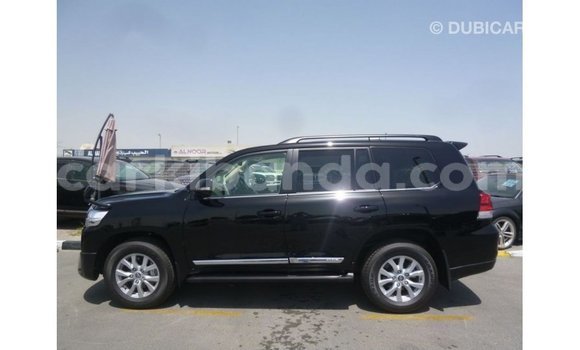 Gura Imported Toyota Land Cruiser Black Imodoka i Import - Dubai mu Uganda Gura Imported Toyota Land Cruiser Black Imodoka i Import - Dubai mu Uganda
