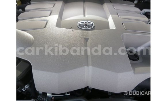Gura Imported Toyota Land Cruiser White Imodoka i Import - Dubai mu Uganda Gura Imported Toyota Land Cruiser White Imodoka i Import - Dubai mu Uganda