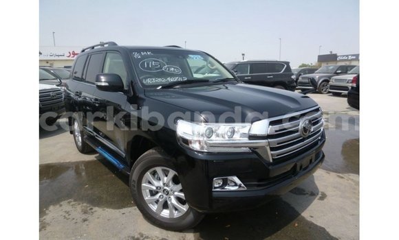 Nunua Imported Toyota Land Cruiser Nyeusi Gari ndani ya Import - Dubai nchini Uganda Nunua Imported Toyota Land Cruiser Nyeusi Gari ndani ya Import - Dubai nchini Uganda