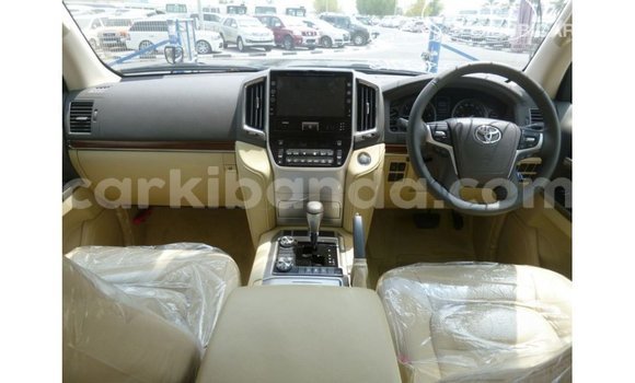Nunua Imported Toyota Land Cruiser Nyeusi Gari ndani ya Import - Dubai nchini Uganda Nunua Imported Toyota Land Cruiser Nyeusi Gari ndani ya Import - Dubai nchini Uganda