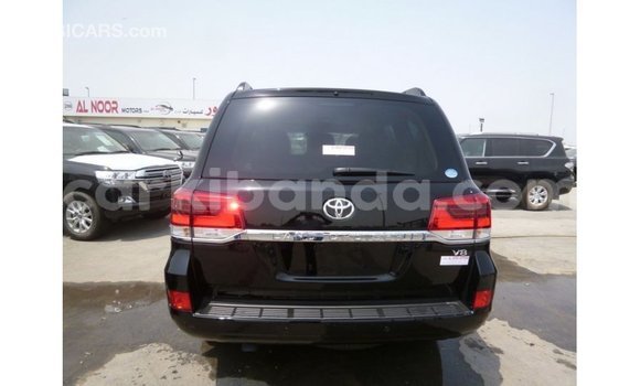 Nunua Imported Toyota Land Cruiser Nyeusi Gari ndani ya Import - Dubai nchini Uganda Nunua Imported Toyota Land Cruiser Nyeusi Gari ndani ya Import - Dubai nchini Uganda