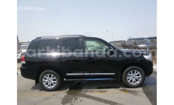 Nunua Imported Toyota Land Cruiser Nyeusi Gari ndani ya Import - Dubai nchini Uganda Nunua Imported Toyota Land Cruiser Nyeusi Gari ndani ya Import - Dubai nchini Uganda