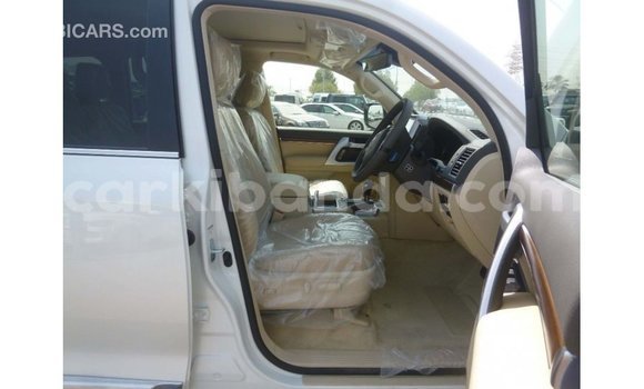 Gura Imported Toyota Land Cruiser White Imodoka i Import - Dubai mu Uganda Gura Imported Toyota Land Cruiser White Imodoka i Import - Dubai mu Uganda