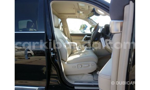 Nunua Imported Toyota Land Cruiser Nyeusi Gari ndani ya Import - Dubai nchini Uganda Nunua Imported Toyota Land Cruiser Nyeusi Gari ndani ya Import - Dubai nchini Uganda